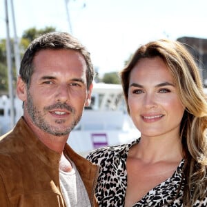 Jérémy Banster et Mélanie Maudran pour le feuilleton télévisé "Un si grand soleil" au photocall du quatrième jour du festival international du film de La Rochelle, France, le 15 septembre 2018. © Patrick Bernard/Bestimage 