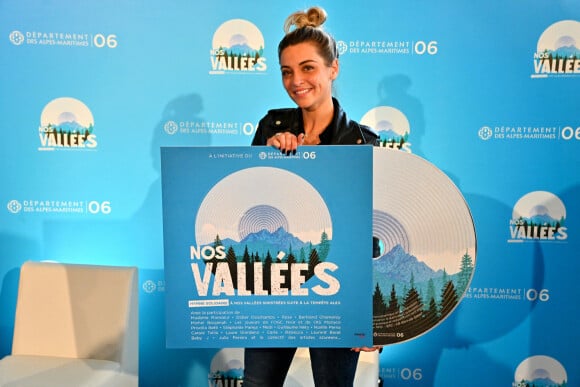 Priscilla Betti durant le lancement du single solidaire "Nos vallées" par le Département des Alpes-Maritimes au profit des sinistrés de la tempête Alex, à Nice le 21 décembre 2020. © Bruno Bebert / Bestimage.