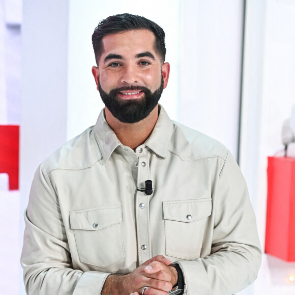 Exclusif - Kendji Girac lors de l'enregistrement de l'émission "Vivement Dimanche" au Studio Gabriel. © Guillaume Gaffiot / Bestimage 