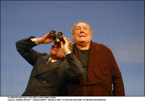 Georges Wilson, Jacques Sereys - Première de la pièce "Le vent des peupliers" au Théâtre Montparnasse.