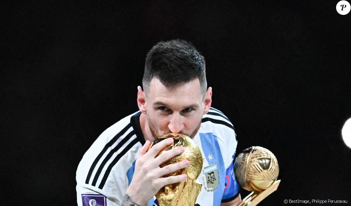 Lionel Messi : Un influenceur se fait un tatouage sur le front en hommage à la star et le regrette profondément