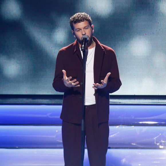 Exclusif - Claudio Capéo chante "Si j'avais su" - Enregistrement de l'émission "Tout le monde chante contre le cancer, les stars relèvent le défi" dans le cadre du gala de l'association "Tout le monde chante contre le cancer" présentée par J.Anthony au Dôme de Paris, et diffusée le 4 janvier sur W9. Le 22 novembre 2022 © Christophe Clovis-Coadic Guirec / Bestimage