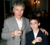 Jean-Marc Maniatis et son fils à la soirée pour la 100e de la pièce"Landru" au Théâtre Marigny-Robert Hossein, à Paris