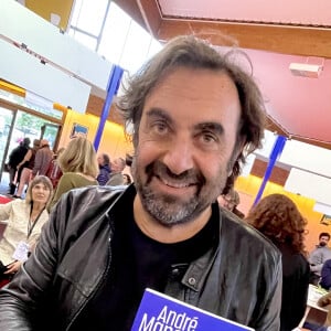 André Manoukian lors de la 40ème Foire du Livre de Brive à Brive-la-Gaillarde, France, le 5 novembre 2022. © Fabien Faure/Bestimage 