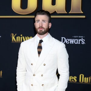 Chris Evans - Les célébrités assistent à la première de "Knives Out" à Los Angeles, le 14 novembre 2019.