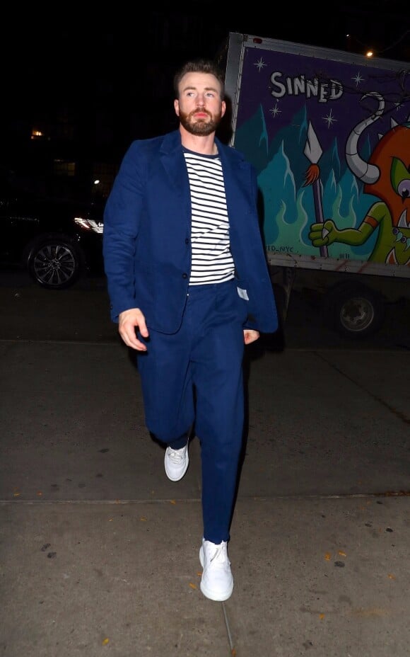 Chris Evans arrive à son hôtel à New York, le 4 novembre 2019