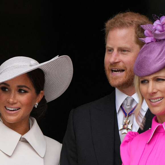 Le prince Harry, duc de Sussex, Meghan Markle, duchesse de Sussex, et Zara Phillips (Zara Tindall) - Les membres de la famille royale et les invités à la sortie de la messe du jubilé, célébrée à la cathédrale Saint-Paul de Londres, Royaume Uni, le 3 juin 2022.  The National Service of Thanksgiving to Celebrate the Platinum Jubilee of Her Majesty The Queen, at St Paul's Cathedral, London, UK, on the 3rd June 2022. 