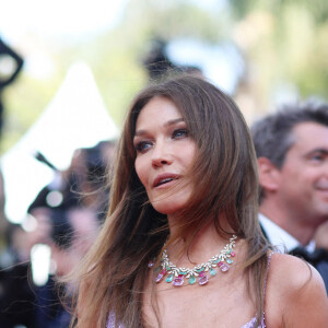 Carla Bruni-Sarkozy - Montée des marches du film " Triangle of Sadness (Sans filtre) " lors du 75ème Festival International du Film de Cannes. Le 21 mai 2022 © Dominique Jacovides / Bestimage