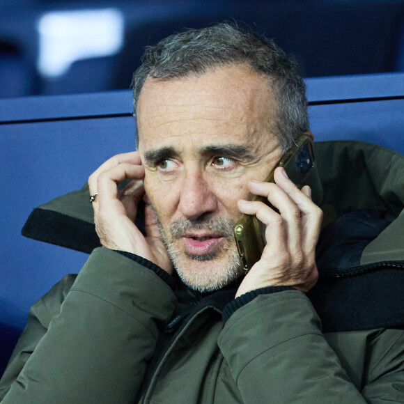 Elie Semoun - People dans les tribunes du match de Ligue 1 Uber Eats "PSG contre Angers" (2-0) au Parc des Princes à Paris le 11 janvier 2023. © Cyril Moreau/Bestimage