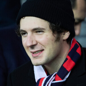 Vincent Lacoste - People dans les tribunes du match de Ligue 1 Uber Eats "PSG contre Angers" (2-0) au Parc des Princes à Paris le 11 janvier 2023. © Cyril Moreau/Bestimage