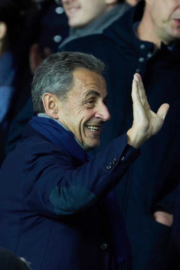 Nicolas Sarkozy - People dans les tribunes du match de Ligue 1 Uber Eats "PSG contre Angers" (2-0) au Parc des Princes à Paris le 11 janvier 2023. © Cyril Moreau/Bestimage