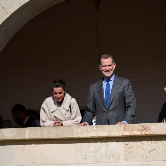 Le roi Felipe VI et la reine Letizia d'Espagne, visitent l'îlot du roi à Minorque, le 12 janvier 2023. 
