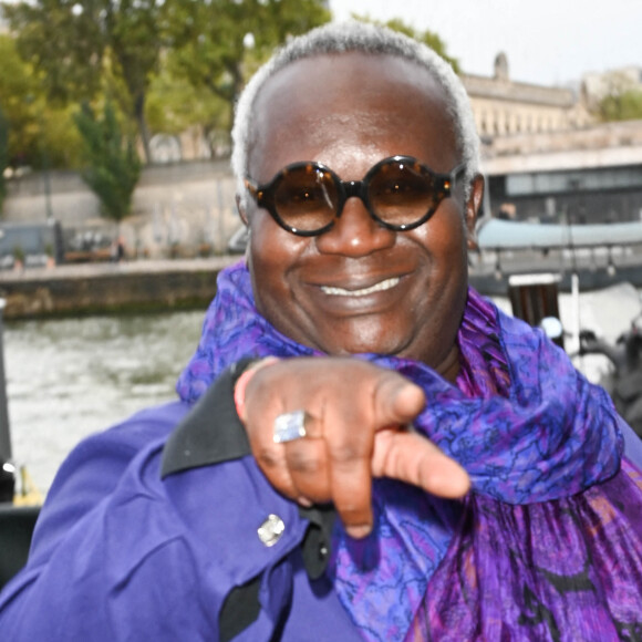 Magloire - People au defilé CHMPS ?! PARISSE au Bridge Club lors de la Fashion Week de Paris (PFW) le 27 septembre 2022. © Coadic Guirec/Bestimage