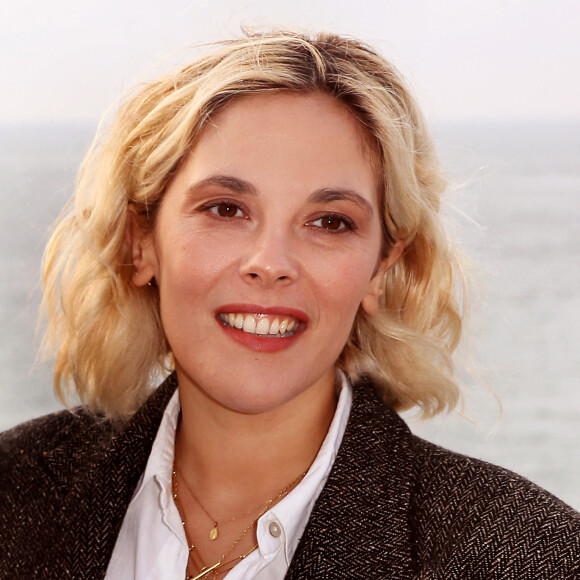 Alysson Paradis au photocall en extérieur du film "Amore mio" lors du Festival International du Film de Saint-Jean-de-Luz le 7 octobre 2022. © Patrick Bernard / Bestimage