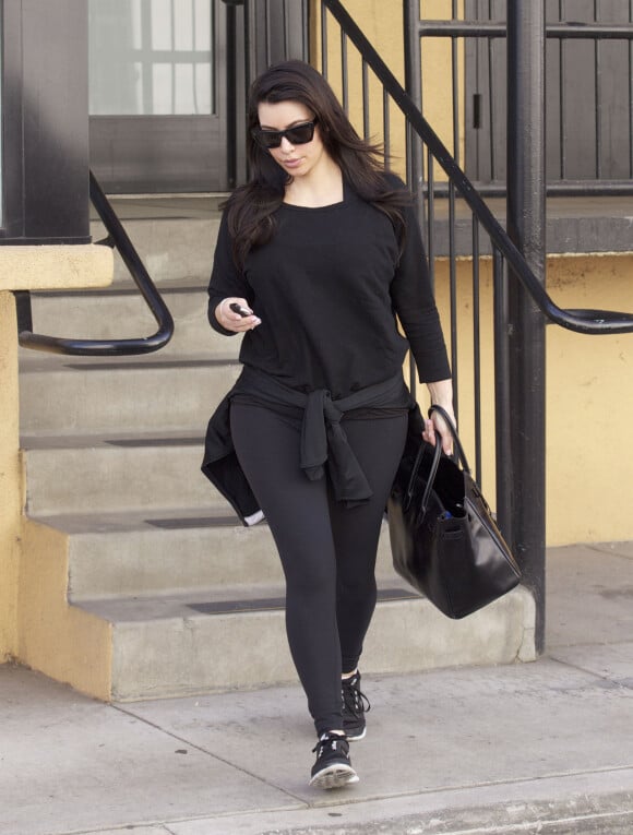 Kim Kardashian, enceinte, quitte son cours de gym à Studio City, le 29 janvier 2013. 