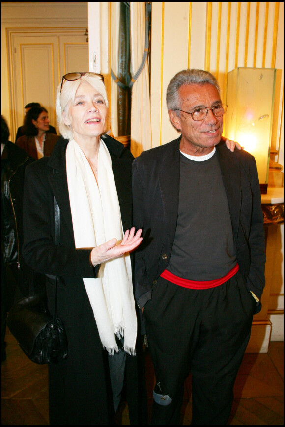 Jean-Marie Périer et Françoise Hardy - Cérémonie de remise de décorations au Ministère de la Culture.
