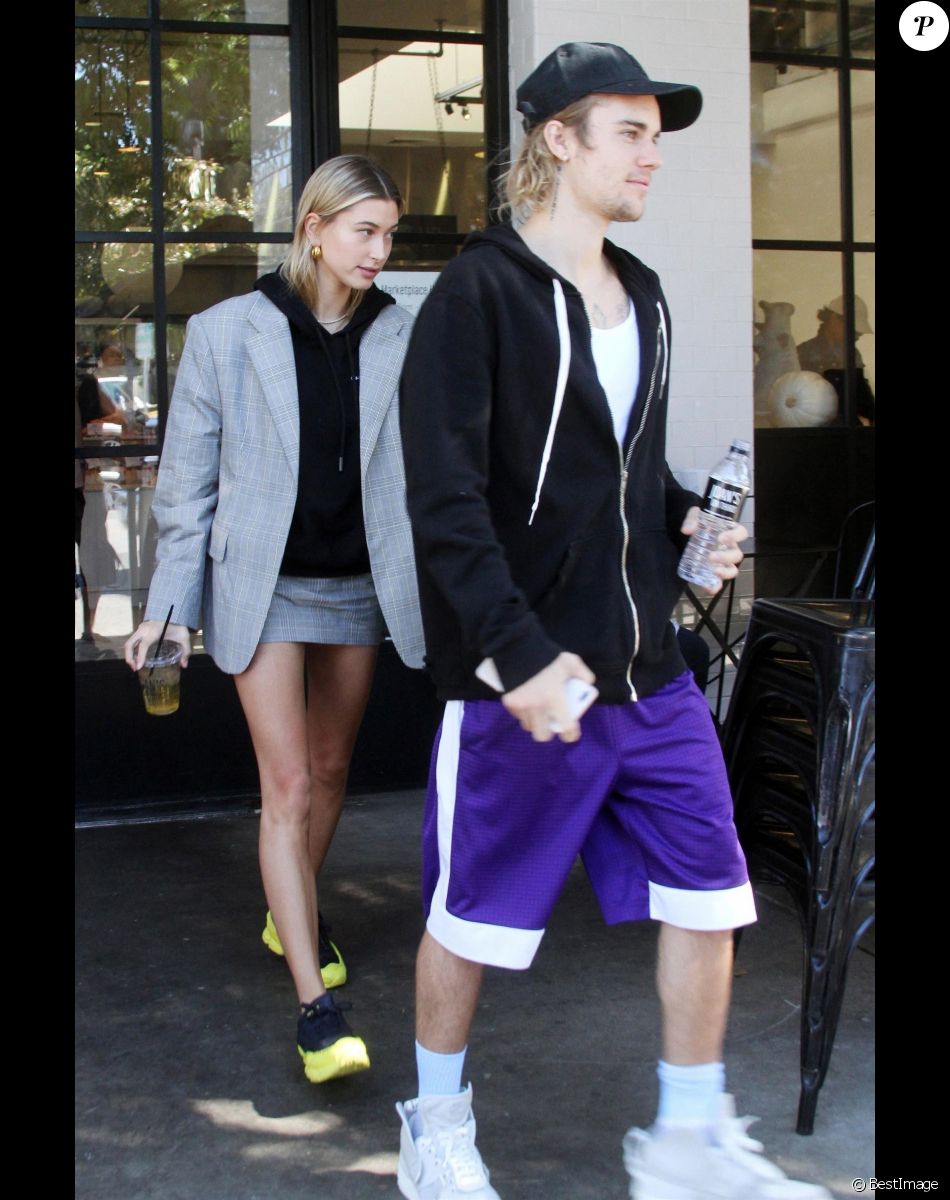 Justin Bieber et sa femme Hailey Baldwin sortent d'un déjeuner à Studio City le 16 octobre 2018.