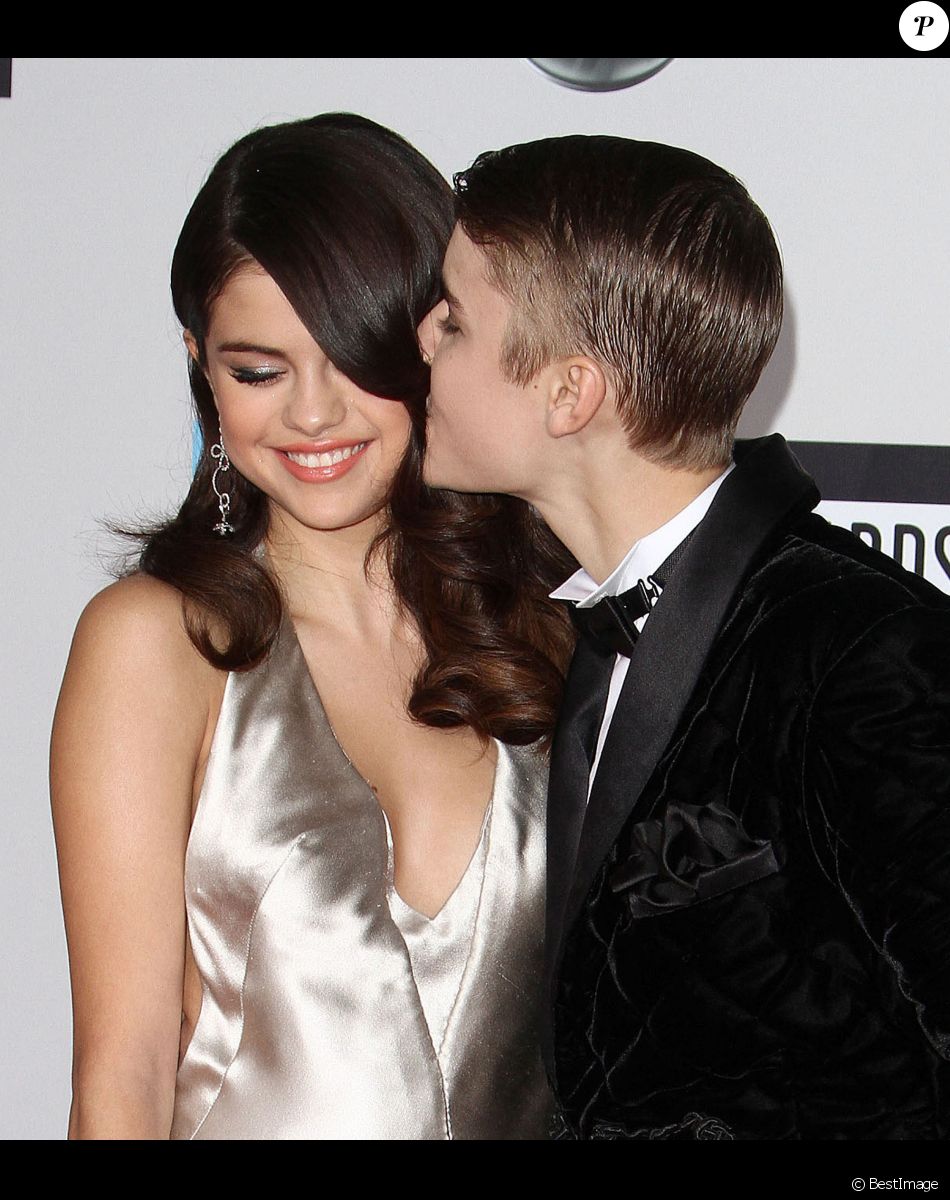 Selena Gomez et Justin Bieber aux American Music Awards à Los Angeles le 20 novembre 2011.
