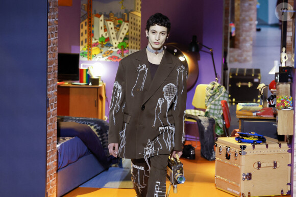 Défilé de mode Hommes "Louis Vuitton" prêt-à-porter automne-hiver 2023/2024 à la Cour Carrée du Louvre lors de la fashion week de Paris. Le 19 janvier 2023 