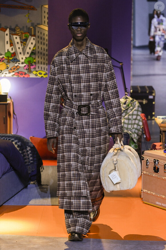 Défilé de mode Hommes "Louis Vuitton" prêt-à-porter automne-hiver 2023/2024 à la Cour Carrée du Louvre lors de la fashion week de Paris. Le 19 janvier 2023 