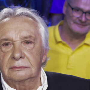 Exclusif - Michel Sardou sur le plateau de l'émission Touche pas à mon poste (TPMP) présentée en direct par C.Hanouna et diffusée sur C8. © Jack Tribeca / Bestimage 