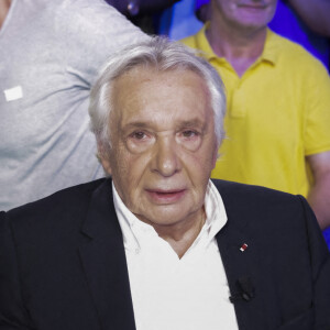 Exclusif - Michel Sardou sur le plateau de l'émission Touche pas à mon poste (TPMP) présentée en direct par C.Hanouna et diffusée sur C8 le 29 août 2022. © Jack Tribeca / Bestimage 