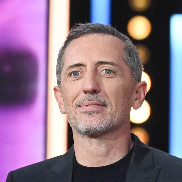 Gad Elmaleh - Les personnalités se mobilisent lors de la 36ème édition du Téléthon sur le plateau de France 2, avec pour parrain K.Adams, le 3 décembre 2022. © Coadic Guirec / Bestimage