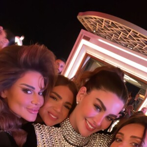 Nabilla à l'inauguration de l'hôtel de luxe Atlantis The Royal à Dubaï