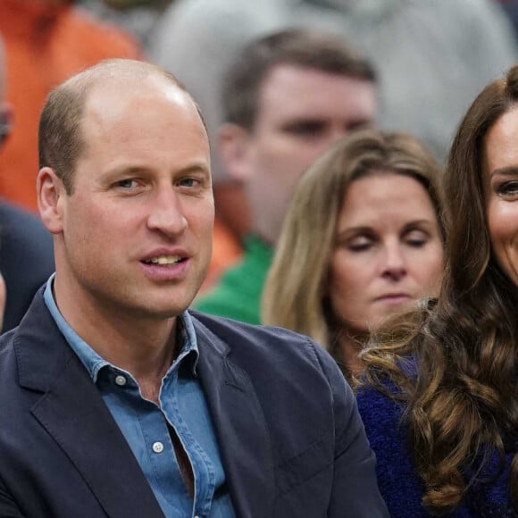 Le prince de Galles William et Kate Catherine Middleton, princesse de Galles, lors du match de basket "Boston Celtics vs Miami Heat" à Boston. Le 30 novembre 2022 