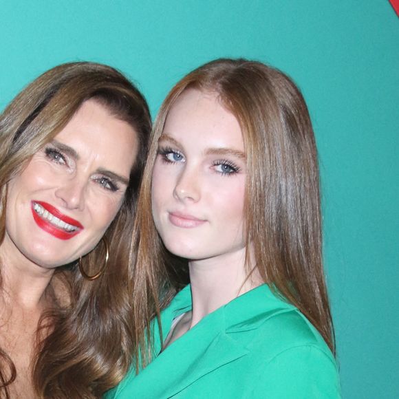 Brooke Shields et sa fille Grier Henchy à la première du film "Spirited – L'esprit de Noël" au Alice Tully Hall, Lincoln Center à New York City, New York, Etats-Unis, le 7 novembre 2022. © Action Press/Bestimage 