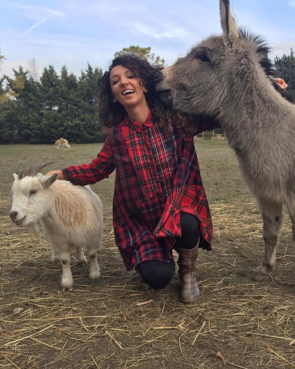 Emmanuelle Rivassoux annonce la mort de sa chèvre Maguy sur Instagram, le 22 janvier 2023