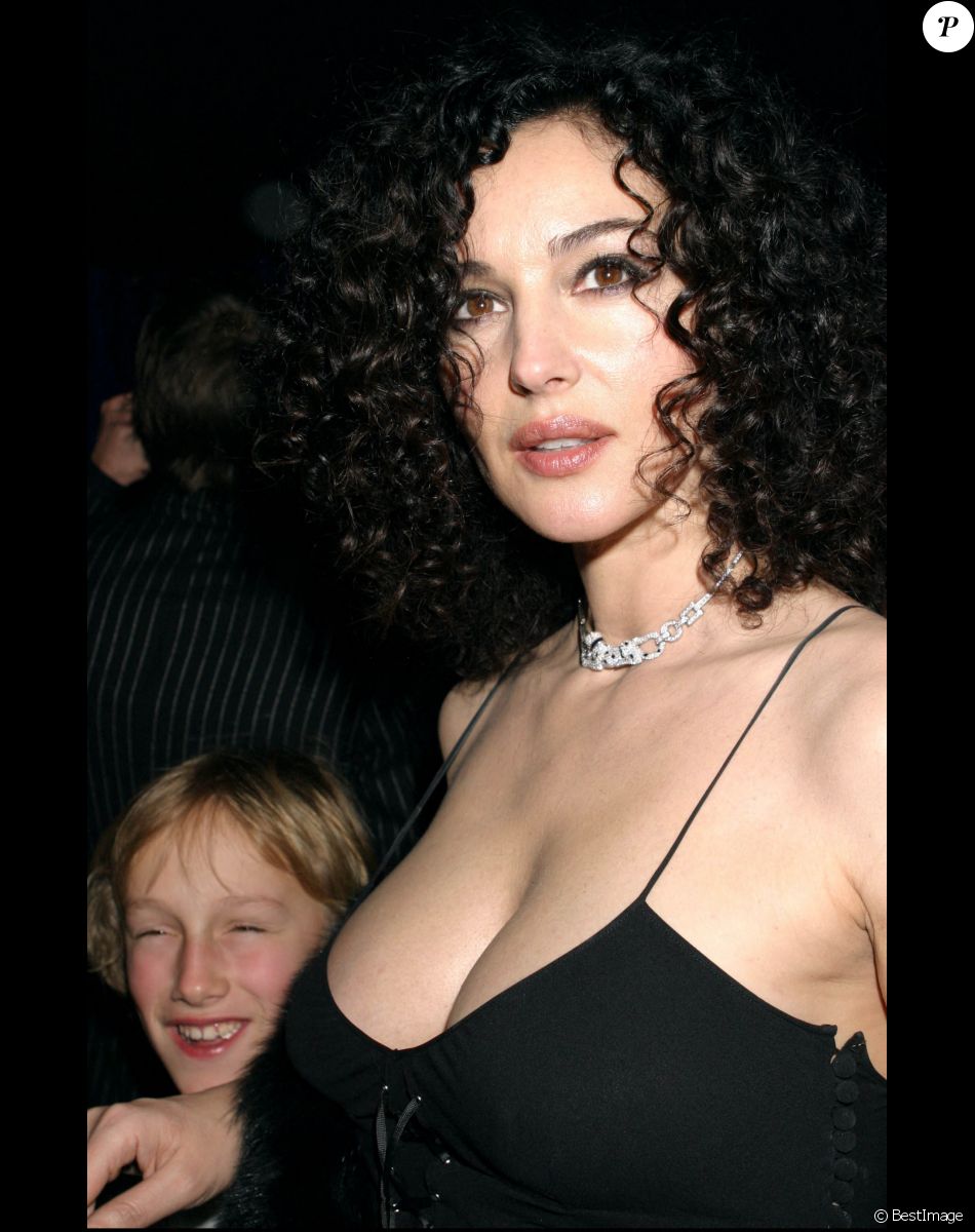 Monica Bellucci - Soirée au Lido dans le cadre du Festival du film de Paris le 30 mars 2004