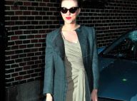 Regardez Scarlett Johansson divine et sexy... en magnifique gravure de mode !