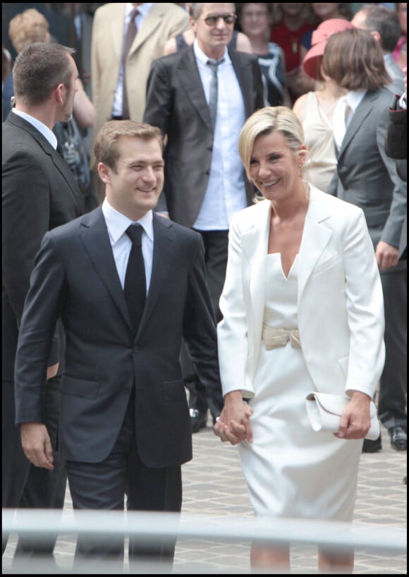 Renaud Capuçon et Laurence Ferrari lors de leur mariage à Paris dans la mairie du 16e arrondissement le 3 juillet 2009