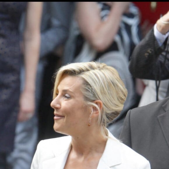 Renaud Capuçon et Laurence Ferrari lors de leur mariage à Paris dans la mairie du 16e arrondissement le 3 juillet 2009