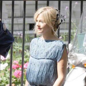 Flavie Flament lors du mariage de Renaud Capuçon et Laurence Ferrari à Paris à la mairie du 16e arrondissement le 3 juillet 2009