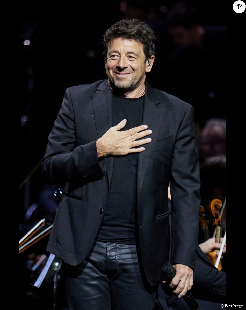 Exclusif - Patrick Bruel - Scène - Spectacle symphonique Claude Lelouch "D'un film à l'autre" au Palais des Congrès de Paris le 14 novembre 2022. Pour Fêter ses 85 ans et 60 de carrière, Claude Lelouch a créé un ciné-concert, "Claude Lelouch - D'un film à l'autre", dans lequel la musique de ses films est jouée par l'orchestre philharmonique de Prague, au Palais des Congrès à Paris. Sur le gâteau, son chiffre fétiche : 13 car 85 ans (8+5 = 13). Claude Lelouch associe le 13 à toute sa vie professionnelle : sa société “Les films 13” et son cinéma, le “Club 13. © Moreau / Rindoff / Bestimage Exclusive - No web en Suisse / Belgique Claude Lelouch symphonic show "D'un film à l'autre" at the Palais des Congrès in Paris on 14 November 2022. To celebrate his 85th birthday and 60 years of career, Claude Lelouch has created a cine-concert, "Claude Lelouch - D'un film à l'autre", in which the music of his films is played by the Prague Philharmonic Orchestra, at the Palais des Congrès in Paris. On the cake, his favourite number: 13 because he is 85 years old (8+5 = 13). Claude Lelouch associates 13 with his entire professional life: his company "Les films 13" and his cinema, the "Club 13.
