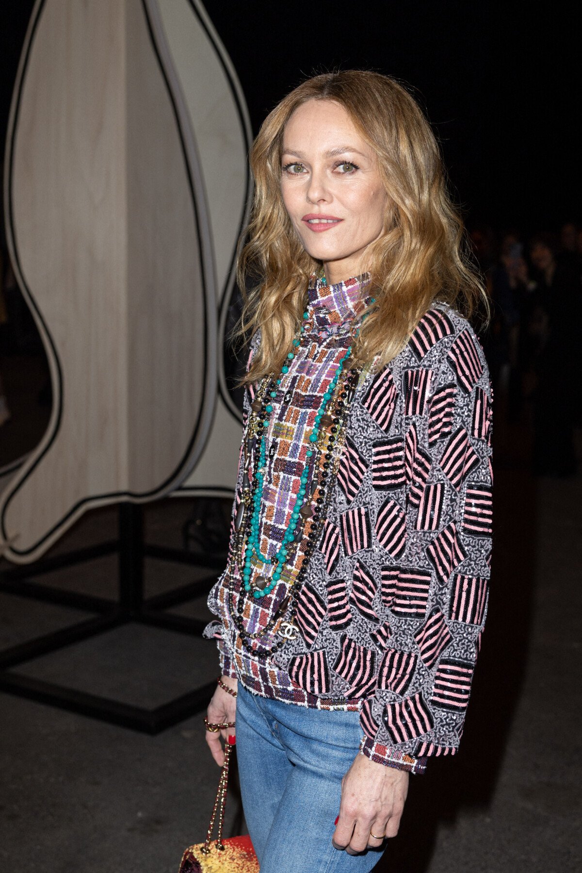 Photo Vanessa Paradis Front Row au deuxième défilé de mode Haute