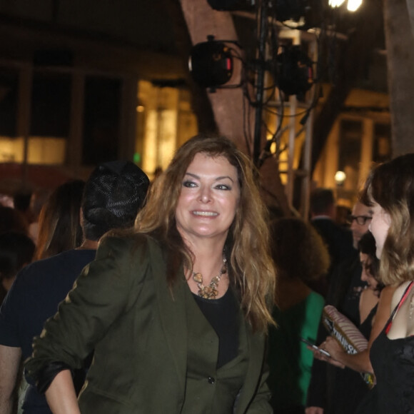 Linda Evangelista se rend à la première du film " Magic Mike's Last Dance" à South Beach en Floride le 25 janvier 2023. 