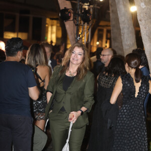 Linda Evangelista se rend à la première du film " Magic Mike's Last Dance" à South Beach en Floride le 25 janvier 2023. 