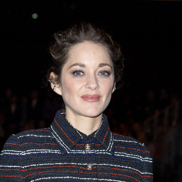 Marion Cotillard - Front Row au deuxième défilé de mode Haute-Couture Chanel au Grand Palais Éphémère lors de la Fashion Week Printemps-été 2023 de Paris, France, le 24 janvier 2023. © Olivier Borde/Bestimage