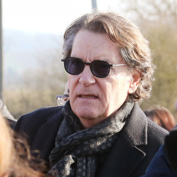 Francis Cabrel - Les célébrités rendent un dernier hommage au comédien, dramaturge et metteur en scène français Roger Louret en la salle du Magre à Monclar, France, le 30 janvier 2023. © Patrick Bernard/Bestimage