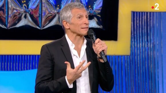 Nagui intrigué par la particularité physique d'un candidat de "N'oubliez pas les paroles", sur France 2