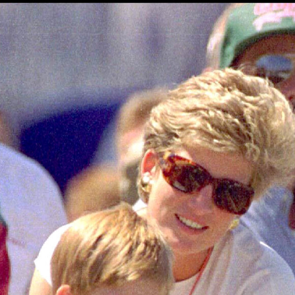 Diana et son fils le prince Harry
