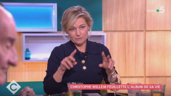 Anne-Elisabeth Lemoine parle de son poids dans "C à vous", le 31 janvier 2023, sur France 5