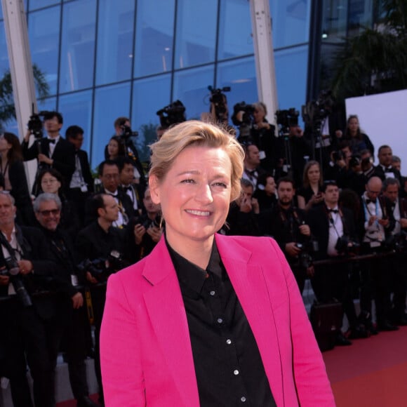 Anne-Elisabeth Lemoine lors de la montée des marches de la cérémonie de clôture du 72ème Festival International du Film de Cannes, le 25 mai 2019. © Rachid Bellak/Bestimage 