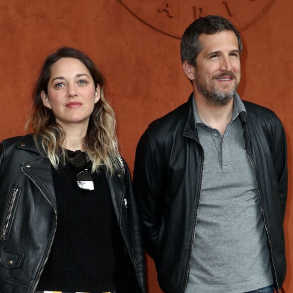 Guillaume Canet et Marion Cotillard - People au village pour la finale hommes lors des internationaux de France de tennis de Roland Garros 2019 à Paris le 9 juin 2019. © Jacovides - Moreau / Bestimage