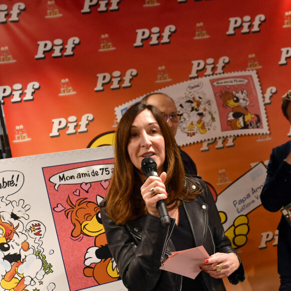 Exclusif - Florence Pavageau (déléguée Régionale du groupe La Poste en Ile de France), Stéphane Bern - Stéphane Bern dévoile le timbre Pif de la Poste au Carré d'Encre à Paris le 30 janvier 2023. © Veeren/Bestimage 