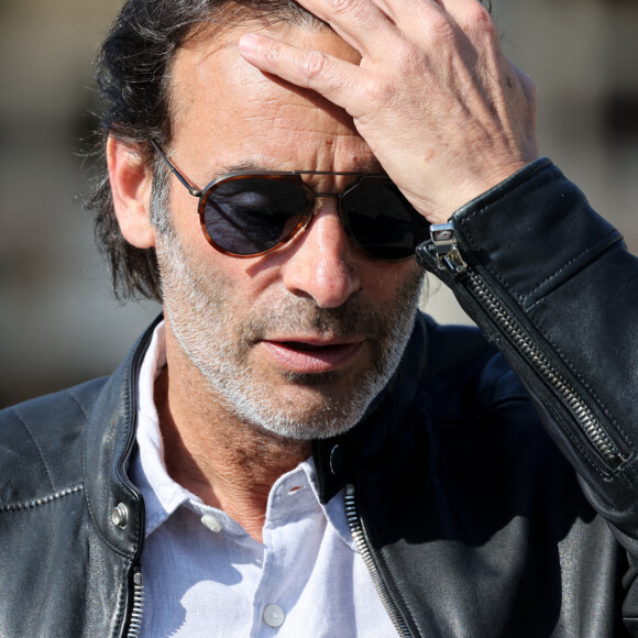 Anthony Delon - Obsèques de la chanteuse Régine au Crematorium du cimetière du Père-Lachaise à Paris. Le 9 mai 2022 © Jacovides-Moreau / Bestimage