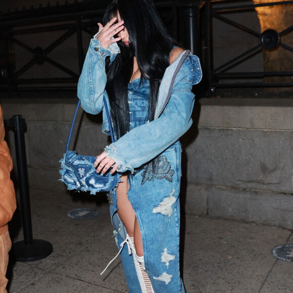 Lourdes Leon (se cache des photographes) - Arrivées au défilé Marc Jacobs à New York le 2 février 2023. 